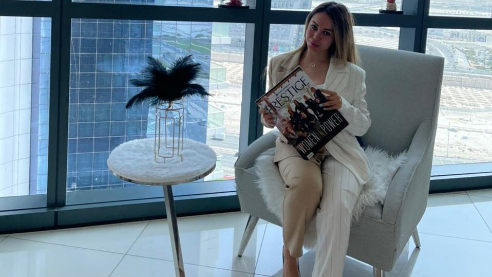 صورة مميزة: سيدة الأعمال أية حداد لا يمكن الوصول إلى النجاح دون الخروج إلى العمل.