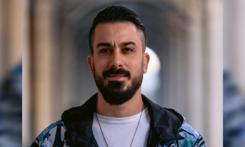 الفنان أحمد العقاد يستعد لإطلاق أغنيته الجديدة مني آسف