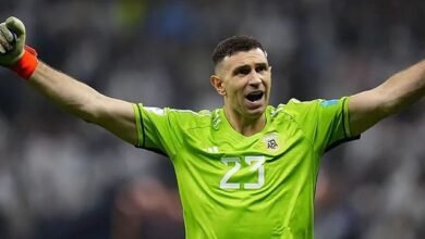 أستون فيلا يوافق على رحيل مارتينيز بعد ضم زايون سوزوكي وتشيلسي يوقعه