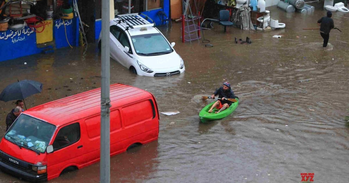 تقارير محلية: أمطار غزيرة وسيول تعيق أوتوستراد البترون–طرابلس