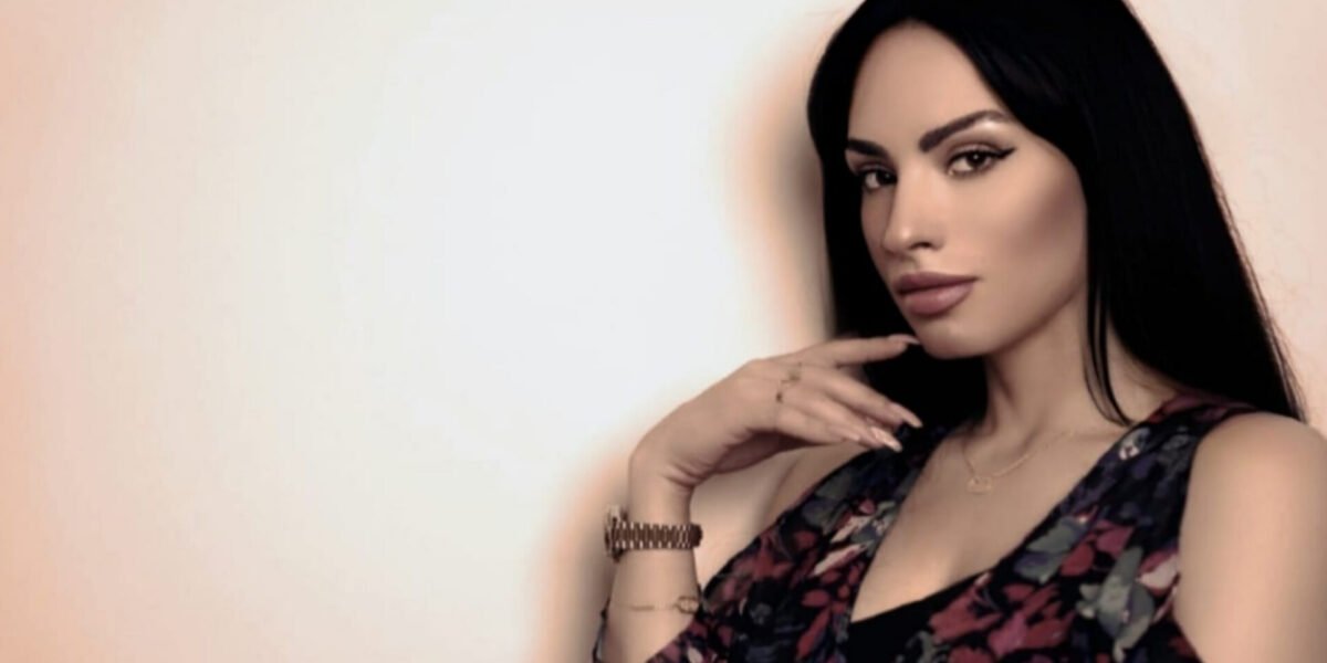 صورة مميزة: أريج تناري تتجاوز عتبة النصف مليون مشاهدة بأغنيتها الجديدة