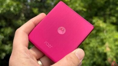 العام الجديد نفس الهاتف الذكي المفضل. لا تزال صفقة Motorola Razr Ultra هذه قيد التنفيذ في عام 2026
