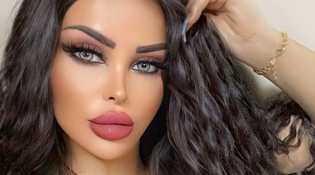 الفنانة الين عبود تتألق في أحدث جلسة تصوير