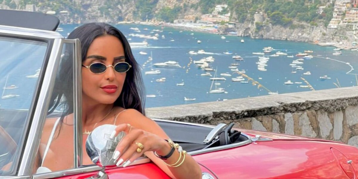 الفنانة منار تتعرض لمتاعب في رحلة إلى فينيسيا الإيطالية فقدت امتعتها وتعرضت لسرقة محفظتها الشخصية