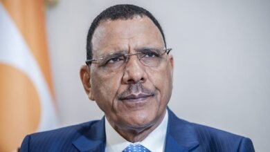 المجلس الانتقالي بالنيجر يكشف معلومات عن حالة بازوم الصحية