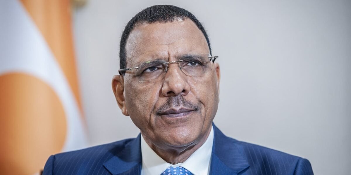 المجلس الانتقالي بالنيجر يكشف معلومات عن حالة بازوم الصحية