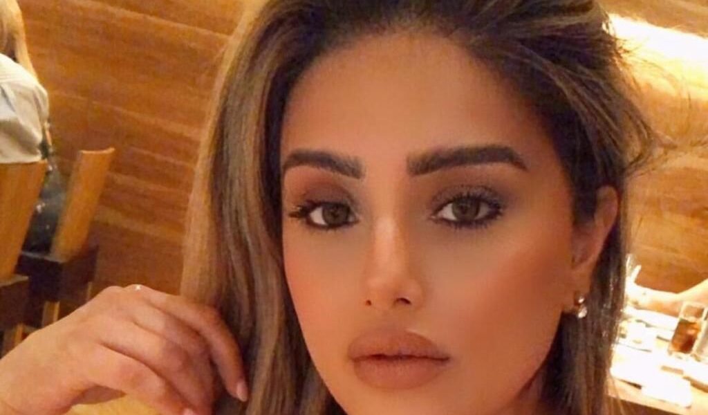 خبيرة التجميل عظمي شبير/ Uzma Shbr تثير الجدل بعد نشرها هذا ال! - صورة مميزة صورة مميزة: خبيرة التجميل عظمي شبير/ Uzma Shbr تثير الجدل بعد نشرها هذا ال!