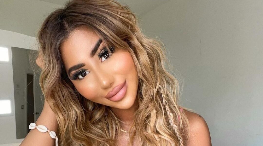صورة مميزة: خبيرة المكياج العالمية جينا بادين/ Gina Badhen تشارك المتابعين نصائح حول المكياج والعناية بالبشرة