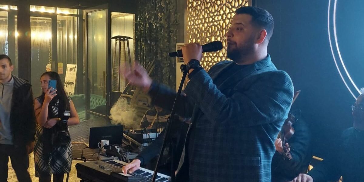 رشيد النجار وأجواء ة ساحرة بصوته في أسمهان زغرتا