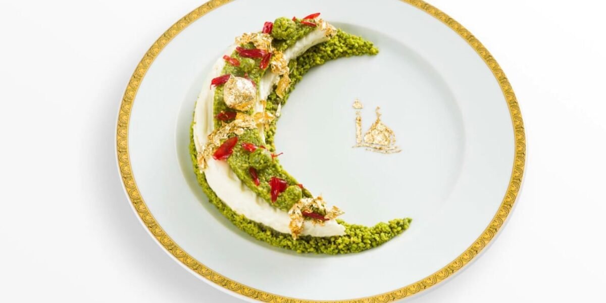 رمضان في دبي افتتاح خيمة حكايات في فندق بلازو فيرساتشي يجمع نجوم الفن والثقافة