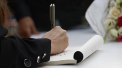 ريم إبراهيم تطلق كتابها الأول كبرياء في حداد
