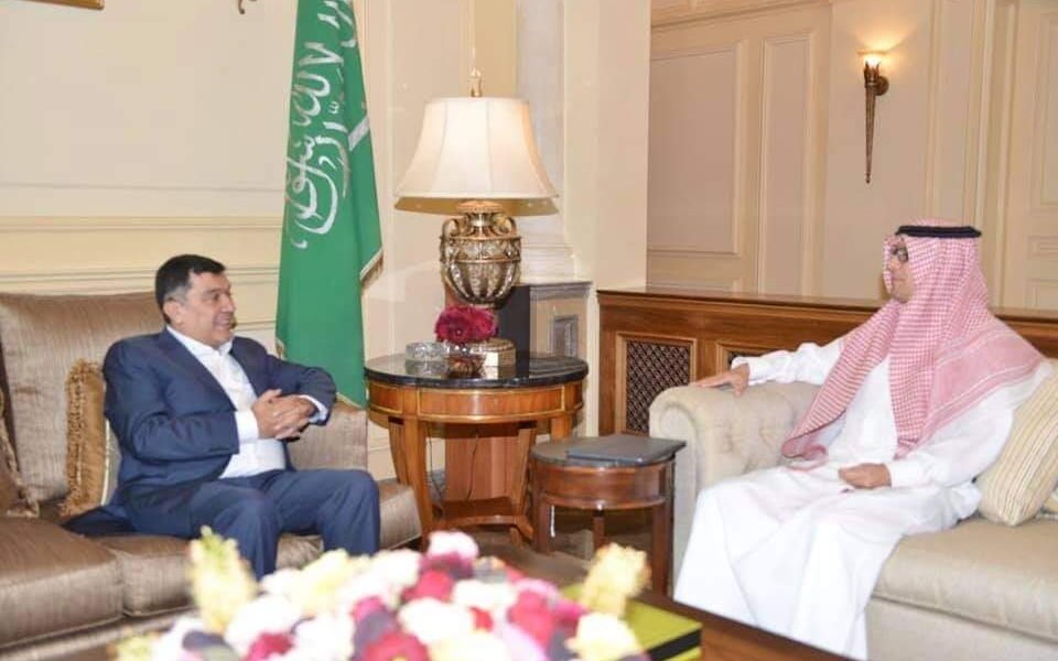 سفير خادم الحرمين الشريفين في لبنان يستقبل رئيس مجلس إدارة طيران