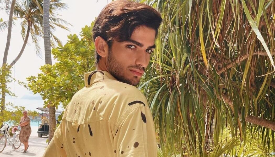 صورة مميزة: عارض الأزياء أوسكار Oscar Kraye في اطلالة فريدة!