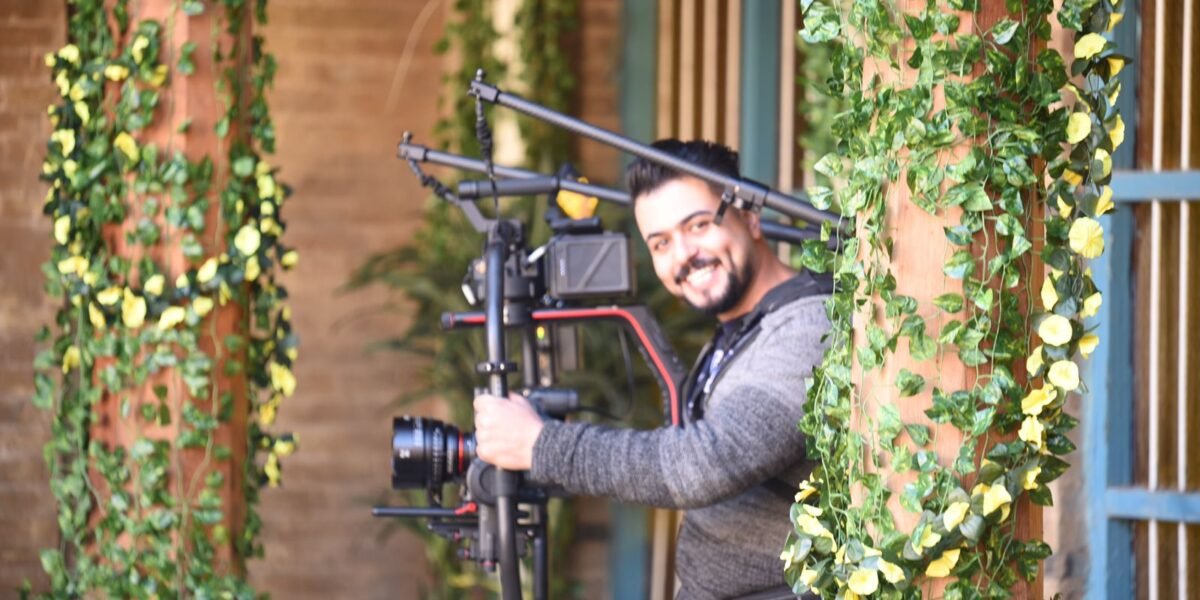 علي غني يبدع في تصوير مسلسل حامض حلو في جزءه الثالث