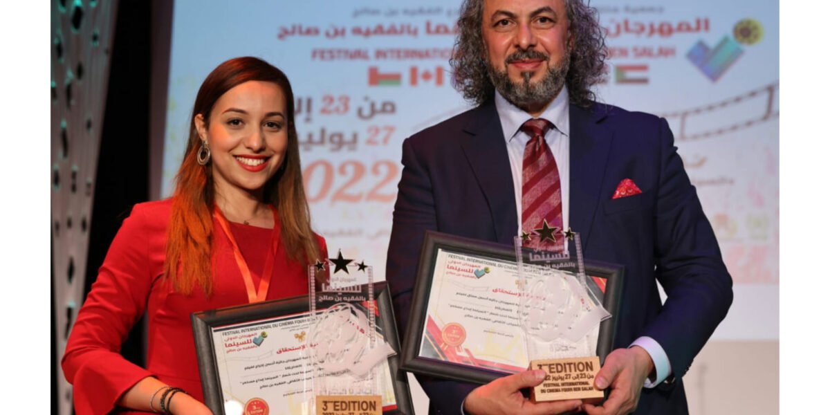 فاز المخرج والفنان يوسف علاري بجائزة أفضل ممثل عن فيلمه صلاة العشاء