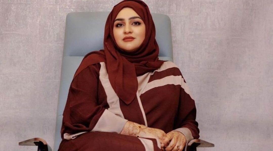 منى تجاربي كل سبت عبر اذاعة راس الخيمة