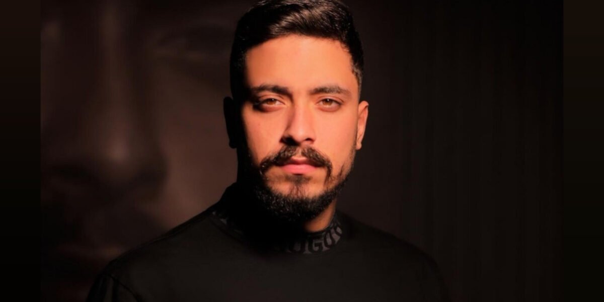 مهند زعيتر و نجاح في أغنية شو بدي عد بذلات