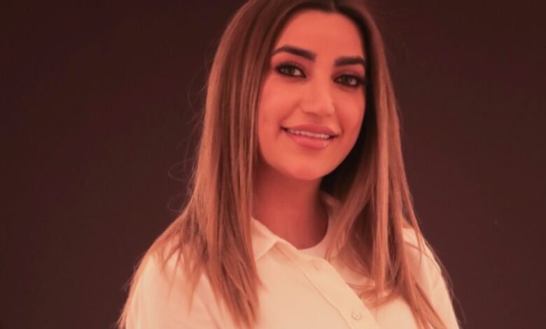 نجمة تيك توك لمى شريف تطلق عبر جلسات وايت بس