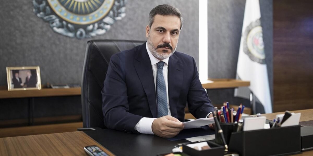وزير الخارجية التركي يحط الرحال في روسيا